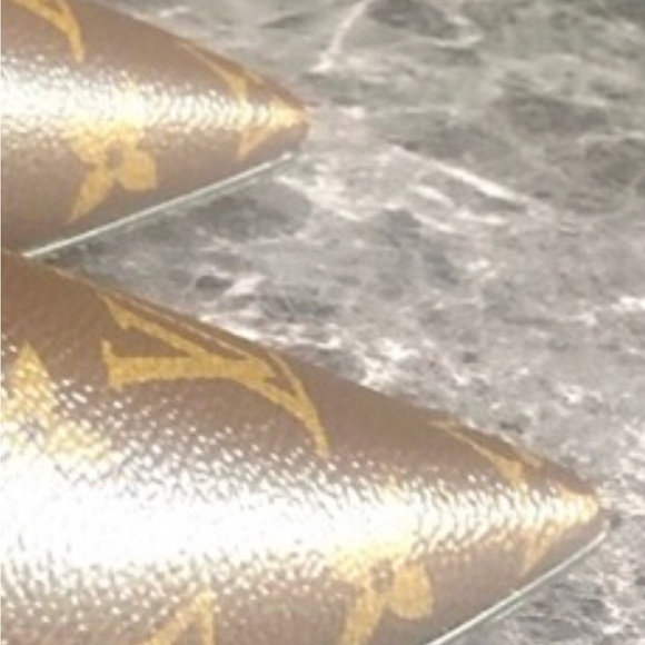 Louis Vuitton Monogram Heels - Picture 6 of 6